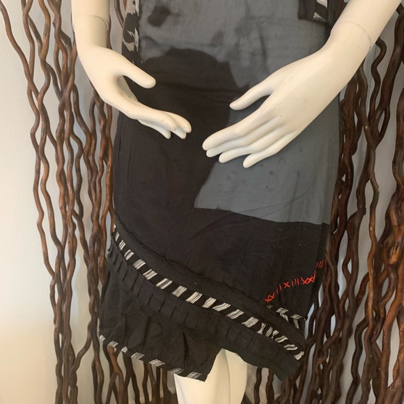 Tricotto Beautiful Sleeveless Designer Dress - Picture 5 of 14